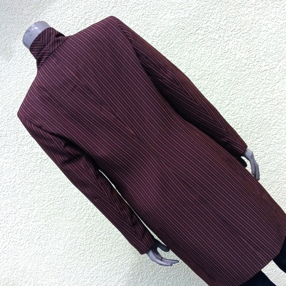 LARRY LEVINE CLASSICS LADIES BROWN PIN-STRIPED VINTAGE LIGHT OVERCOAT - Picture 13 of 17